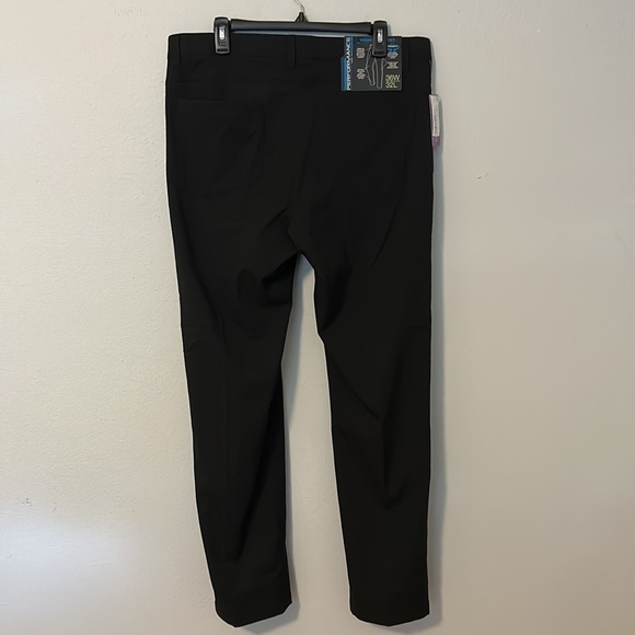 NWT Roundtree & York Performance Tech Flat Front pants. Men’s size 36x32. - Picture 5 of 8